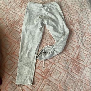 Lululemon yoga pants